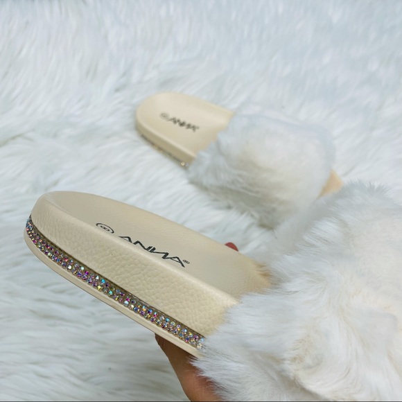 Nude fur rhinestoned slide - Picture 5 of 5